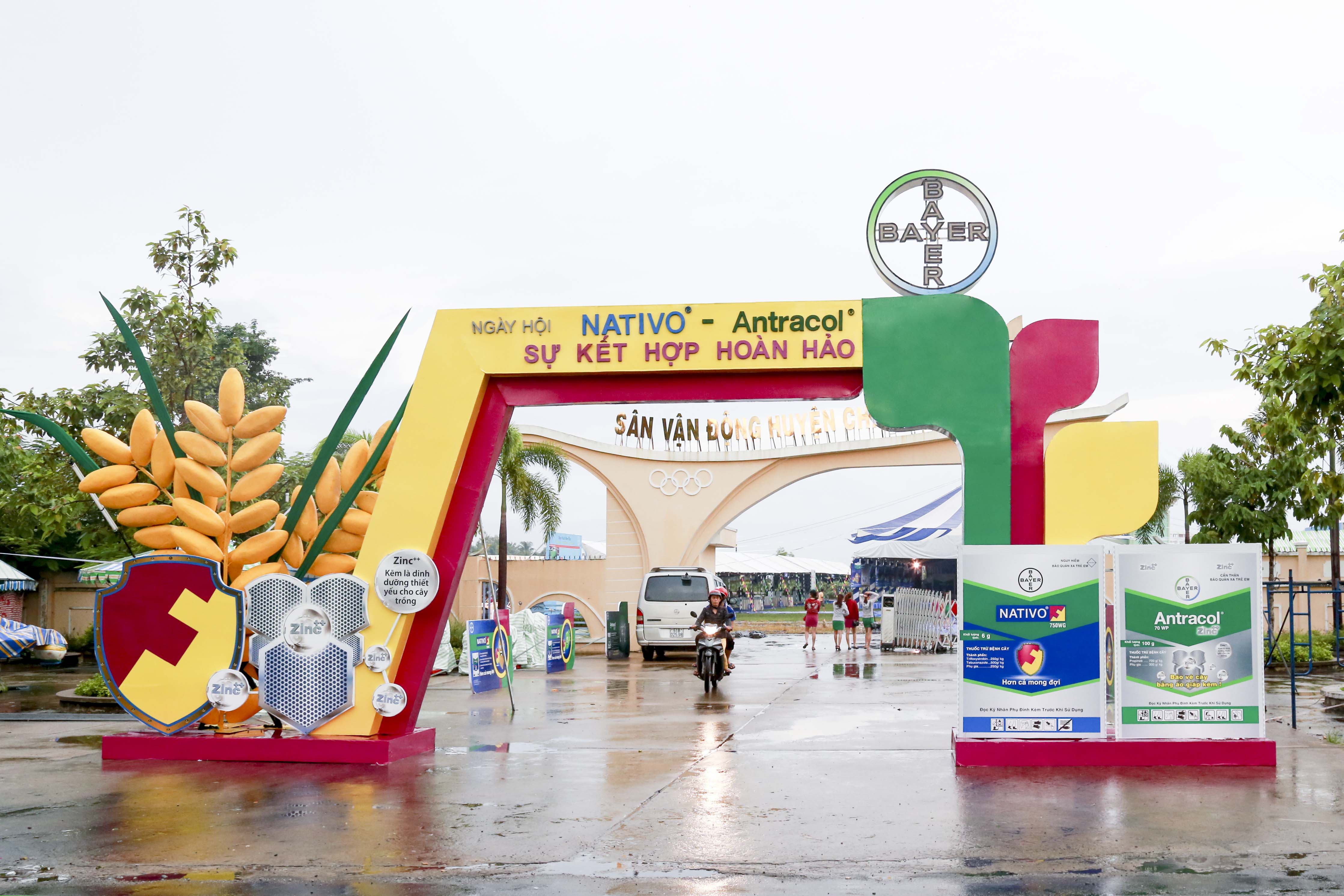 Cổng làng Festival Kiên Giang